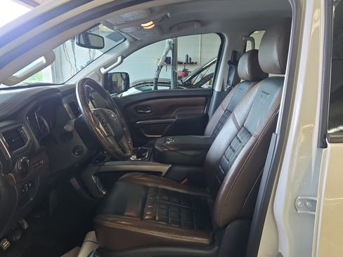 Used 2018 Nissan Titan Platinum Reserve w/ Platinum Utility Package AWD/4WD image 6