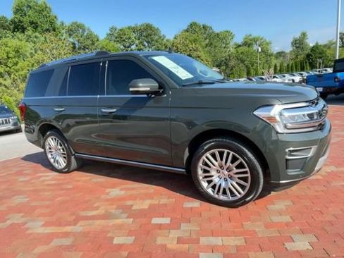 Used 2023 Ford Expedition Limited RWD image 3