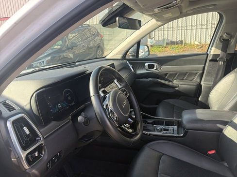 Used 2023 Kia Sorento SX image 17