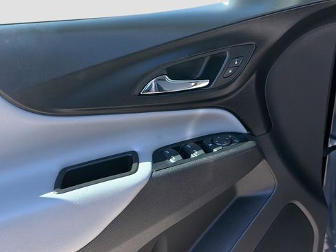 Used 2019 Chevrolet Equinox LS image 16
