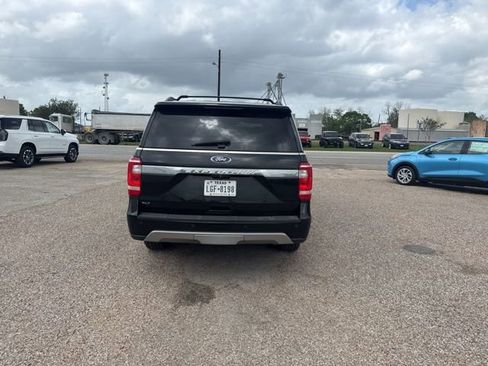Used 2018 Ford Expedition Max XLT w/ Equipment Group 202A image 7
