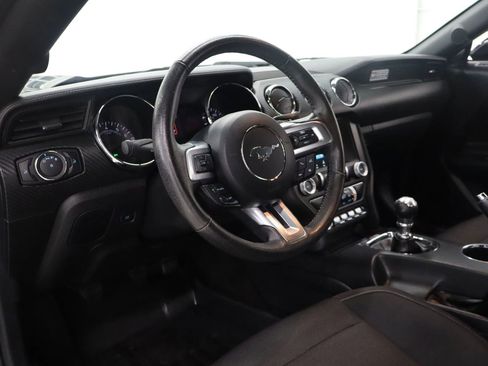Used 2015 Ford Mustang Coupe RWD image 23