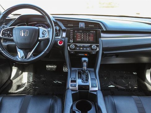 Used 2019 Honda Civic Touring image 16