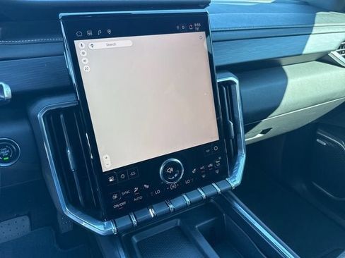 Used 2025 GMC Acadia Elevation FWD image 19