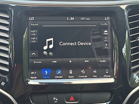 Used 2019 Jeep Cherokee Limited AWD/4WD image 22