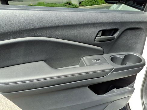 Certified 2024 Honda Passport EX-L image 8
