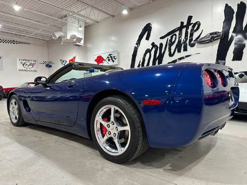 Used 2004 Chevrolet Corvette Convertible w/ Preferred Equipment Group RWD image 4