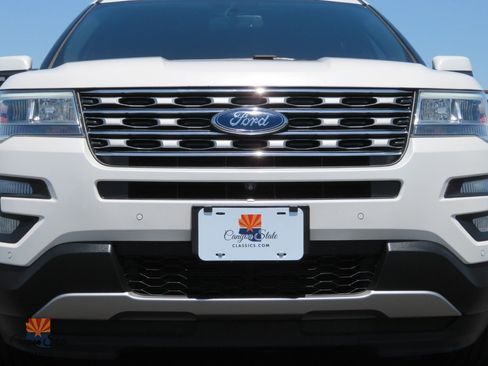 Used 2017 Ford Explorer Limited FWD image 34
