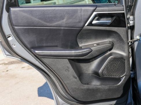 Used 2022 Mitsubishi Outlander SE image 12