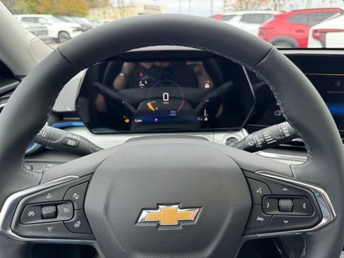 New 2026 Chevrolet Trax LT w/ Sunroof Package image 30