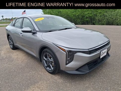 Used 2025 Kia K4 FWD image 2