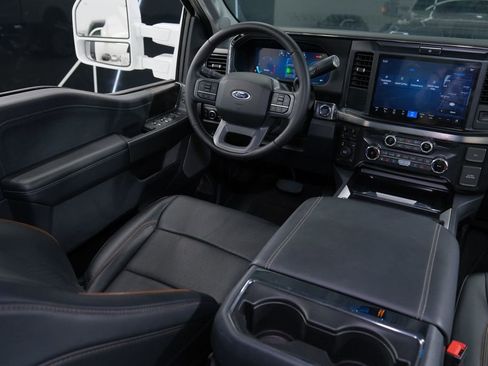 Used 2025 Ford F550 4x4 Crew Cab Super Duty image 65