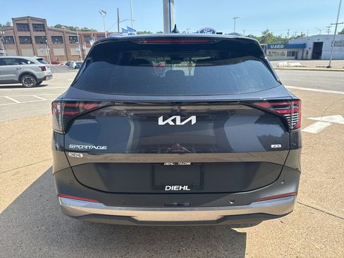 New 2026 Kia Sportage EX w/ EX Panorama Roof Package image 6
