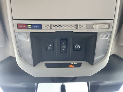 Certified 2023 Subaru Forester Premium AWD/4WD image 30