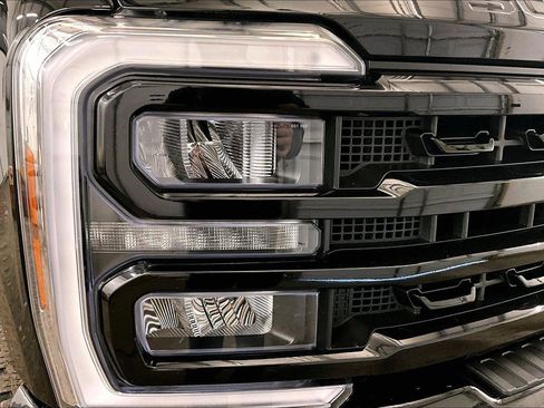 Used 2024 Ford F350 Lariat w/ Lariat Ultimate Package image 27