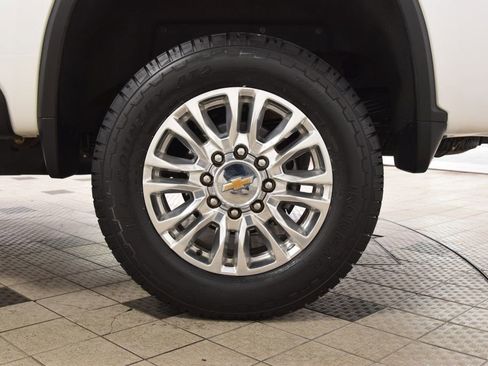 Used 2023 Chevrolet Silverado 2500 High Country w/ Safety Package II image 30