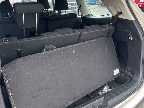 Used 2019 Subaru Ascent 8-Passenger image 8