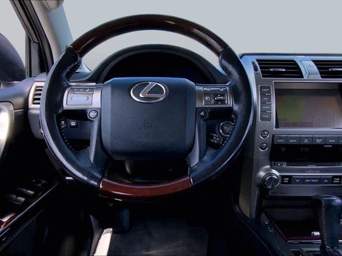 Used 2015 Lexus GX 460 w/ Premium Package AWD/4WD image 6