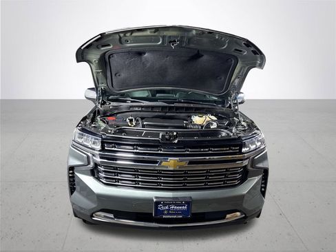 Used 2023 Chevrolet Suburban Premier image 21