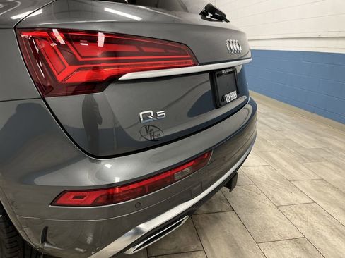 Used 2022 Audi Q5 e Prestige w/ Prestige Package image 36