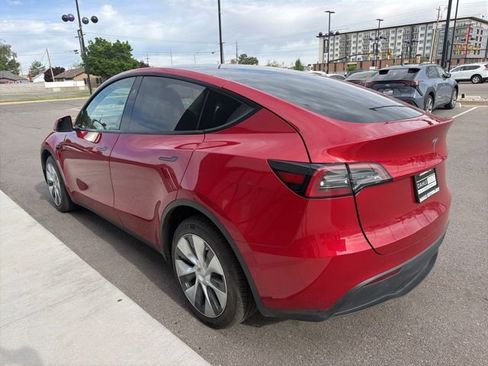 Used 2023 Tesla Model Y Long Range AWD/4WD image 2