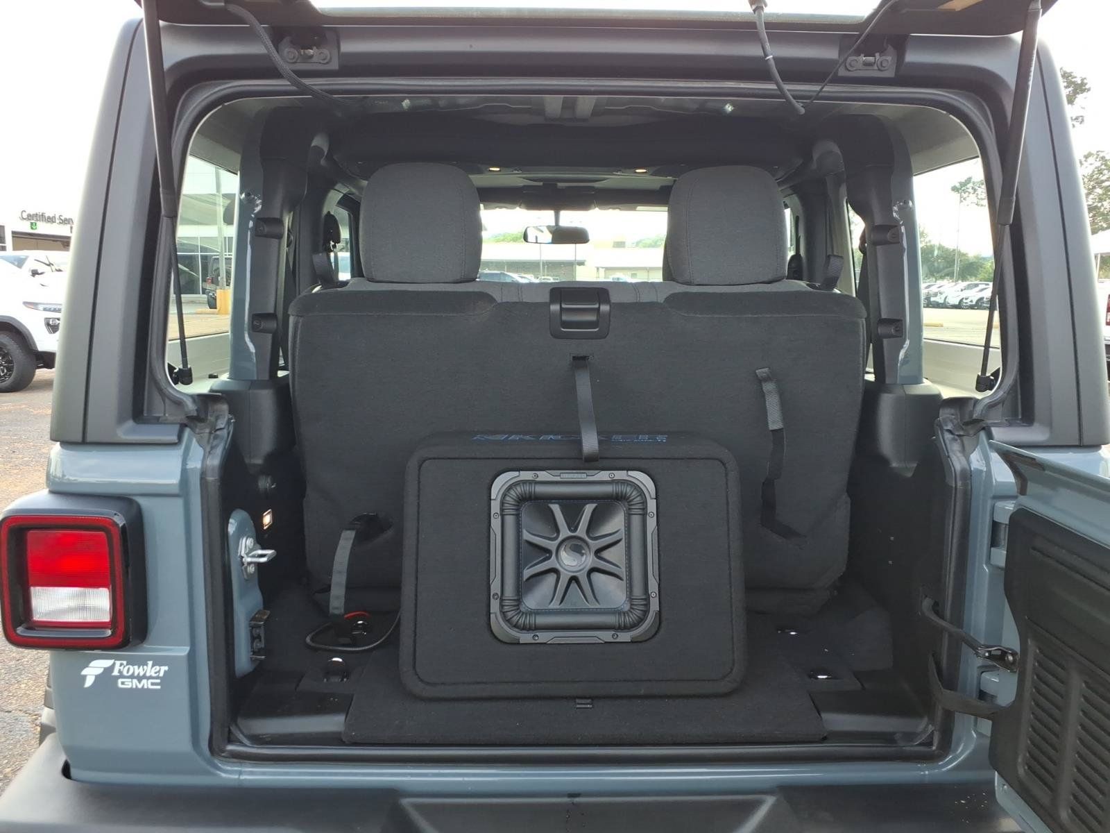 Used 2024 Jeep Wrangler Sport AWD/4WD image 5