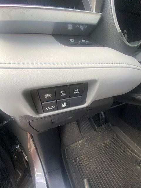 Certified 2026 Toyota Highlander Limited AWD/4WD image 14