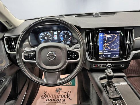 Used 2017 Volvo V90 T6 Cross Country image 14