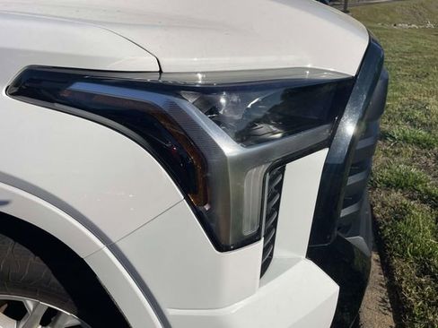 Used 2025 Toyota Tundra SR AWD/4WD image 13