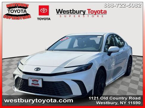 Used 2026 Toyota Camry SE w/ Convenience Package FWD image 5