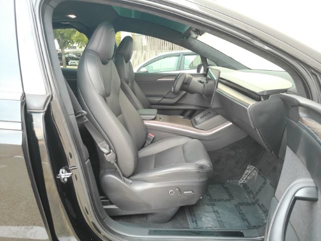 Used 2022 Tesla Model X AWD/4WD image 30