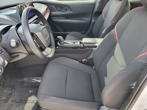 Used 2024 Toyota Prius Prime SE image 17