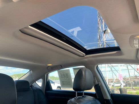 Used 2018 Nissan Altima 3.5 SL image 18