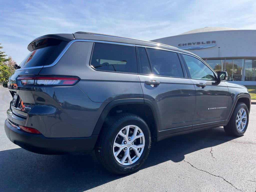 Used 2022 Jeep Grand Cherokee L Limited AWD/4WD image 40