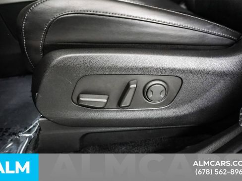 Used 2024 Kia Carnival LX image 28