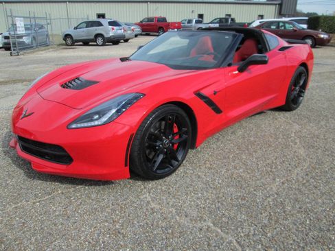 Used 2014 Chevrolet Corvette Stingray Z51 2dr Coupe w/ 3LT Preferred Equipment Group image 4