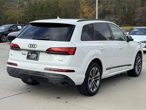 Used 2025 Audi Q7 2.0T Premium w/ Convenience Plus Package image 13