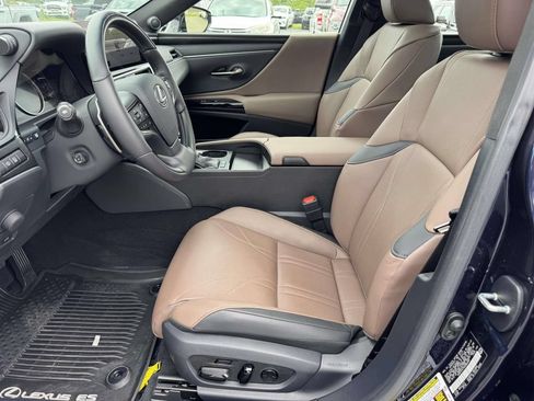 Used 2025 Lexus ES 300h w/ Technology Package FWD image 14