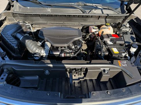 Used 2023 GMC Acadia AT4 w/ Technology Package image 20