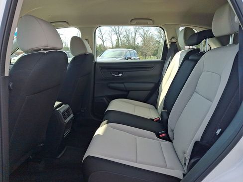 Used 2023 Honda CR-V LX image 10