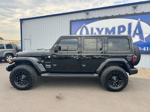 Used 2021 Jeep Wrangler Unlimited Sahara w/ Uconnect 4C Nav & Sound Group image 2