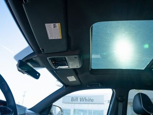 New 2026 Volkswagen Atlas Cross Sport SEL Premium R-Line image 17