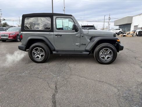 Used 2023 Jeep Wrangler Sport S image 6