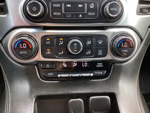 Used 2020 Chevrolet Tahoe LS RWD image 21