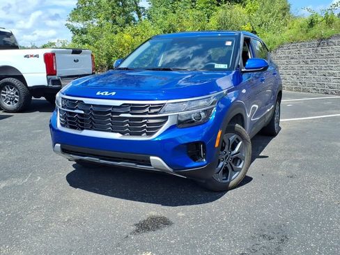 Certified 2024 Kia Seltos LX AWD/4WD image 3