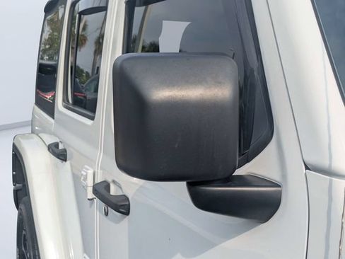 Used 2021 Jeep Wrangler Unlimited Rubicon 4xe w/ Cold Weather Group AWD/4WD image 10