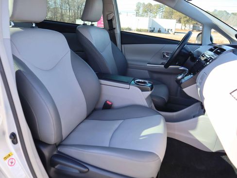 Used 2015 Toyota Prius V Four image 5
