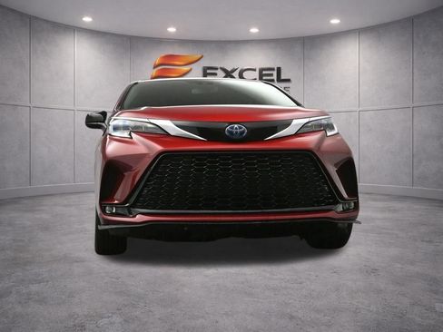 Used 2021 Toyota Sienna XSE FWD image 42