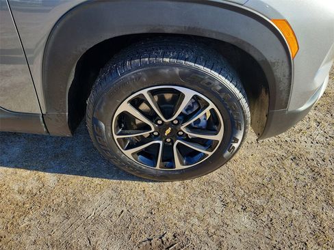 Used 2025 Chevrolet TrailBlazer LT image 6