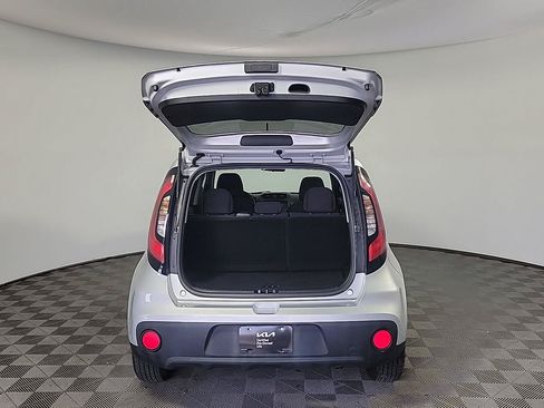 Used 2017 Kia Soul FWD image 6